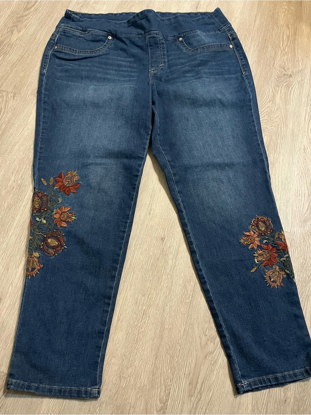 Style & Co. Dark Blue Boyfriend Jeans with Autumn Floral Embroidery